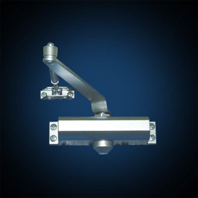 Купить Доводчик FE-B3W (серебро) на дверь весом 45-65кг. Литой алюминевый корпус, регулируемая скорость зак